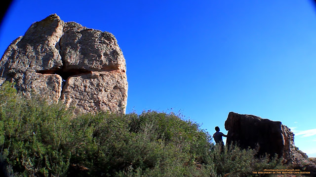 Montaña de Montserrat, Eliseo López Benito, Civilización Madre, el templo abierto de Montserrat, Montserrat es un prototemplo atlante, toro de montserrat, escultura de toro de Monterrat,