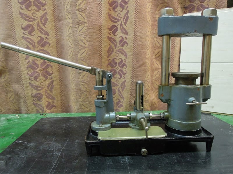 лабораторный гидравлический пресс кзф. пресс лабораторный гидравлический пгпр. пресс школьный. пресс гидравлический физприбор. 06а.