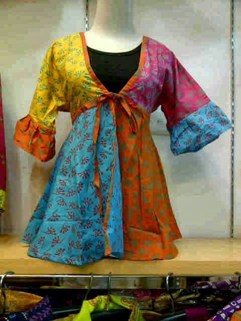  Model Baju Batik Wanita Hamil Modern Terbaru 