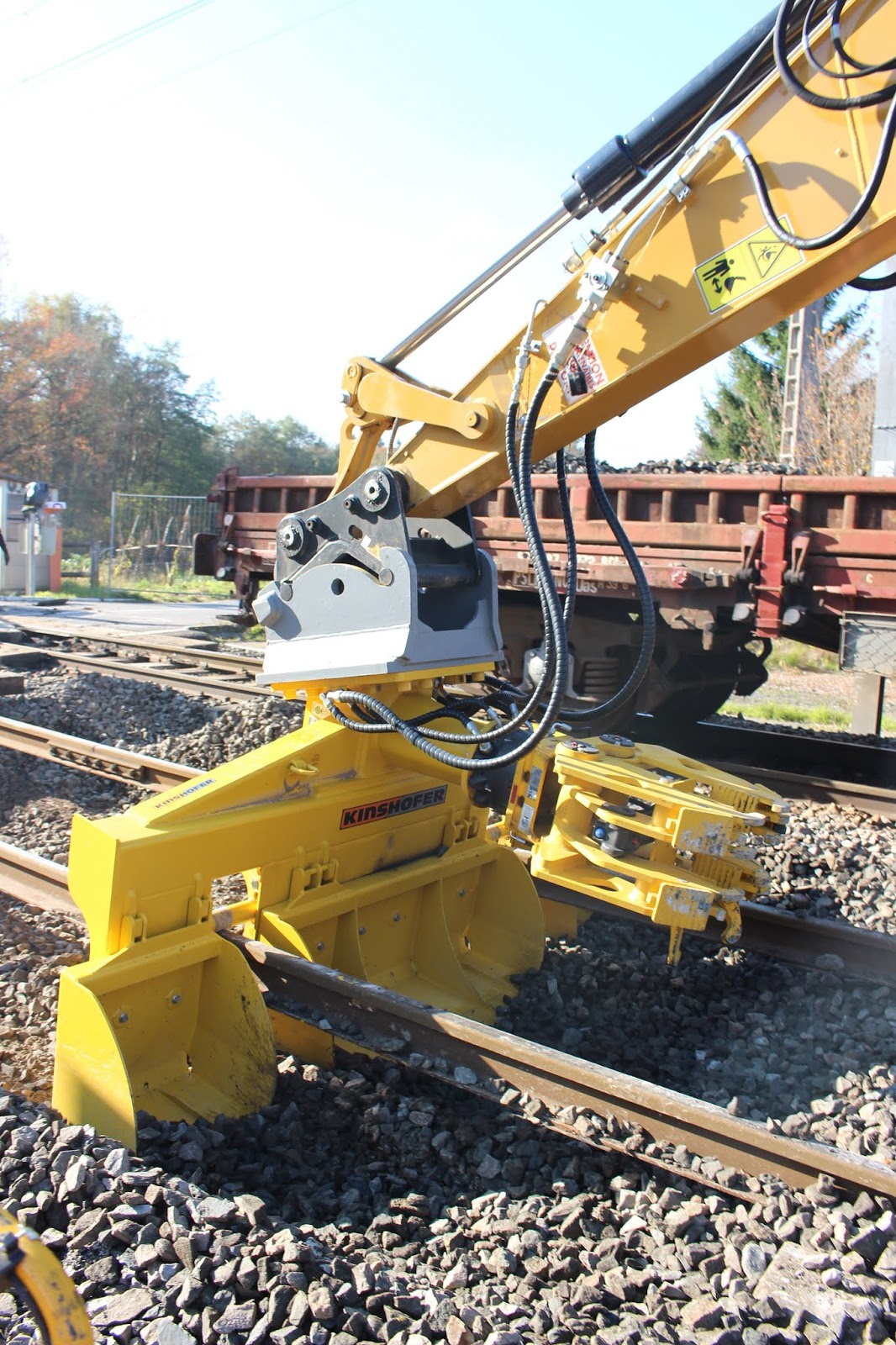KINSHOFER’s Railway Tie Changer Attachments Offer Efficient Railway