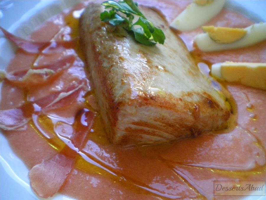 Atún plancha con salmorejo