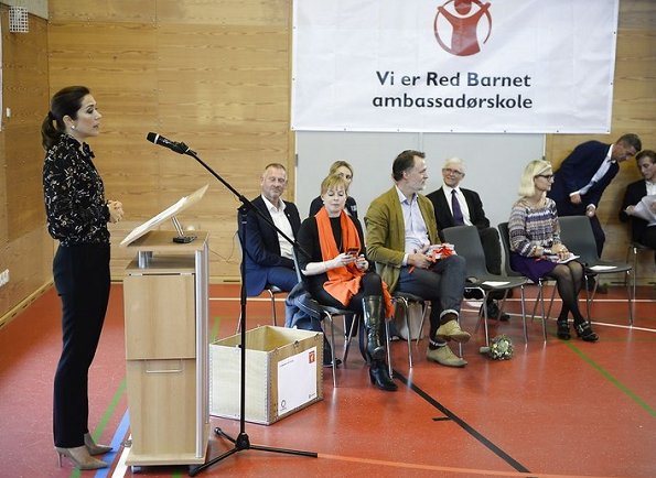 Crown Princess Mary wore a Isabel Marant blouse and Gianvito Rossi shoes. Red Barnet and Minister Ulla Tørnæs in Roskilde