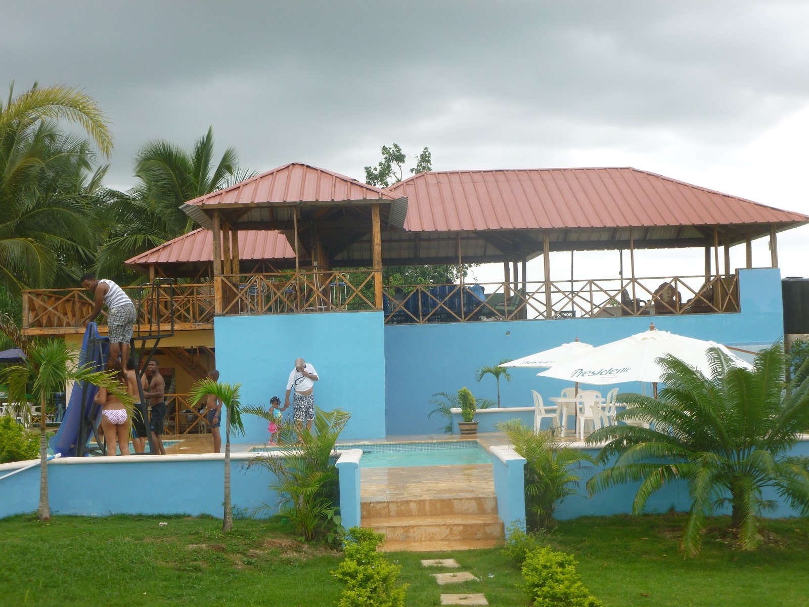 MILENIO CALIENTE: ESTE VERANO VEN A CAMPO AZUL.