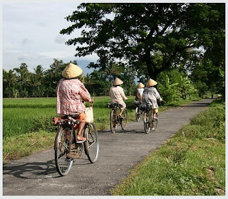 indonesian-traditional-hat-made-of-bamboo