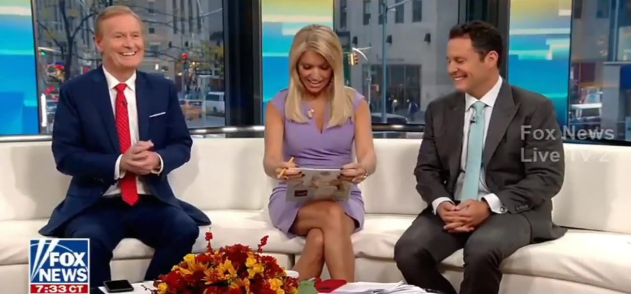 The Babes We Love: Ainsley Earhardt - 10/25/17 - Sexy Legs and Thighs