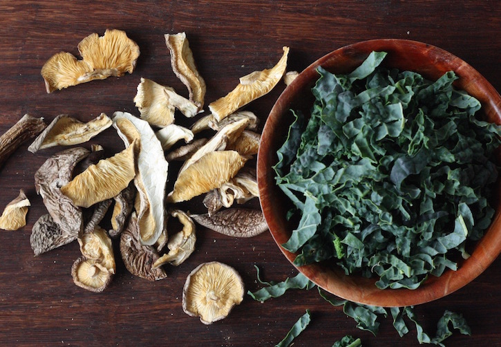 dried shiitake mushrooms & kale for soba noodle soup