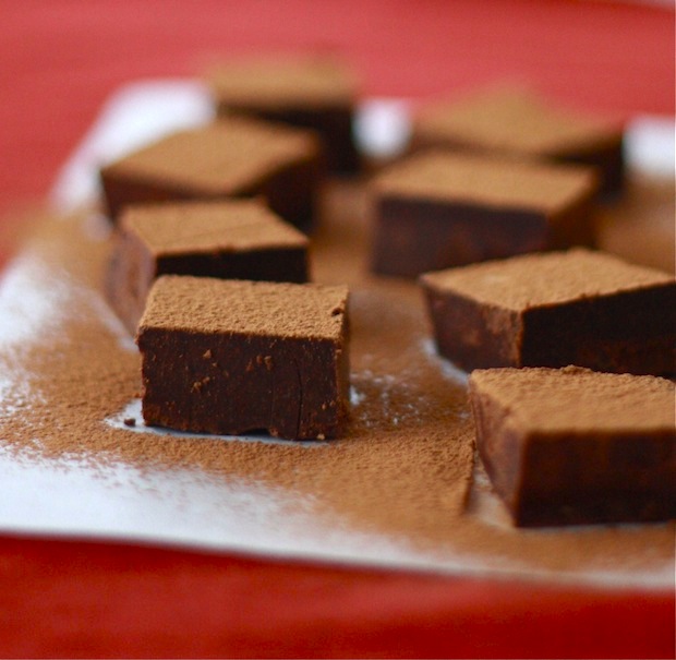 Homemade Dark Chocolate Ancho Chili Truffles by SeasonWithSpice.com