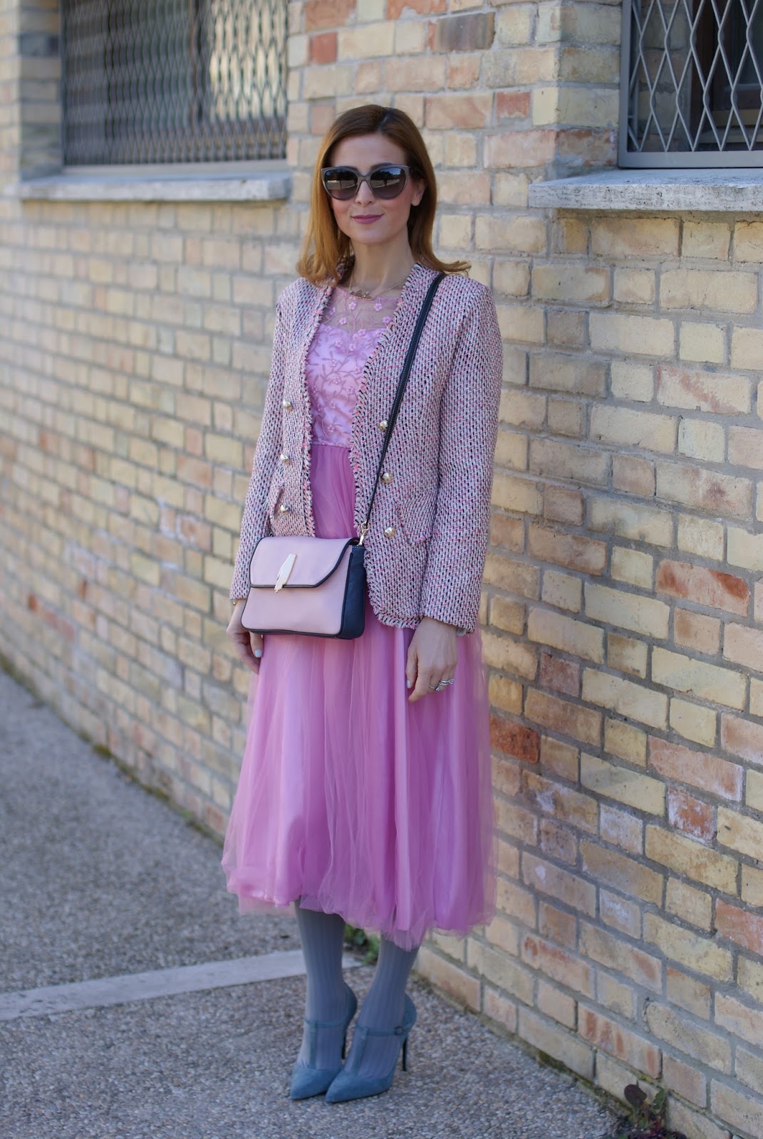Pink midi tulle dress for a romantic outfit on Fashion and Cookies fashion blog, fashion blogger style