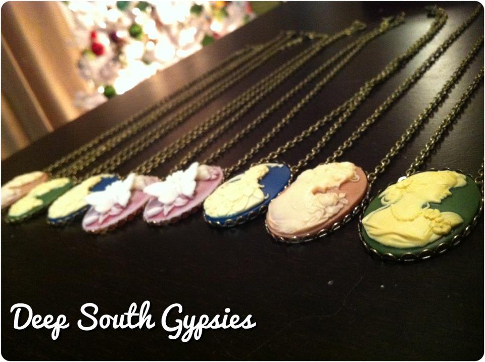 Deep South Gypsies Clutch My Pearls!!