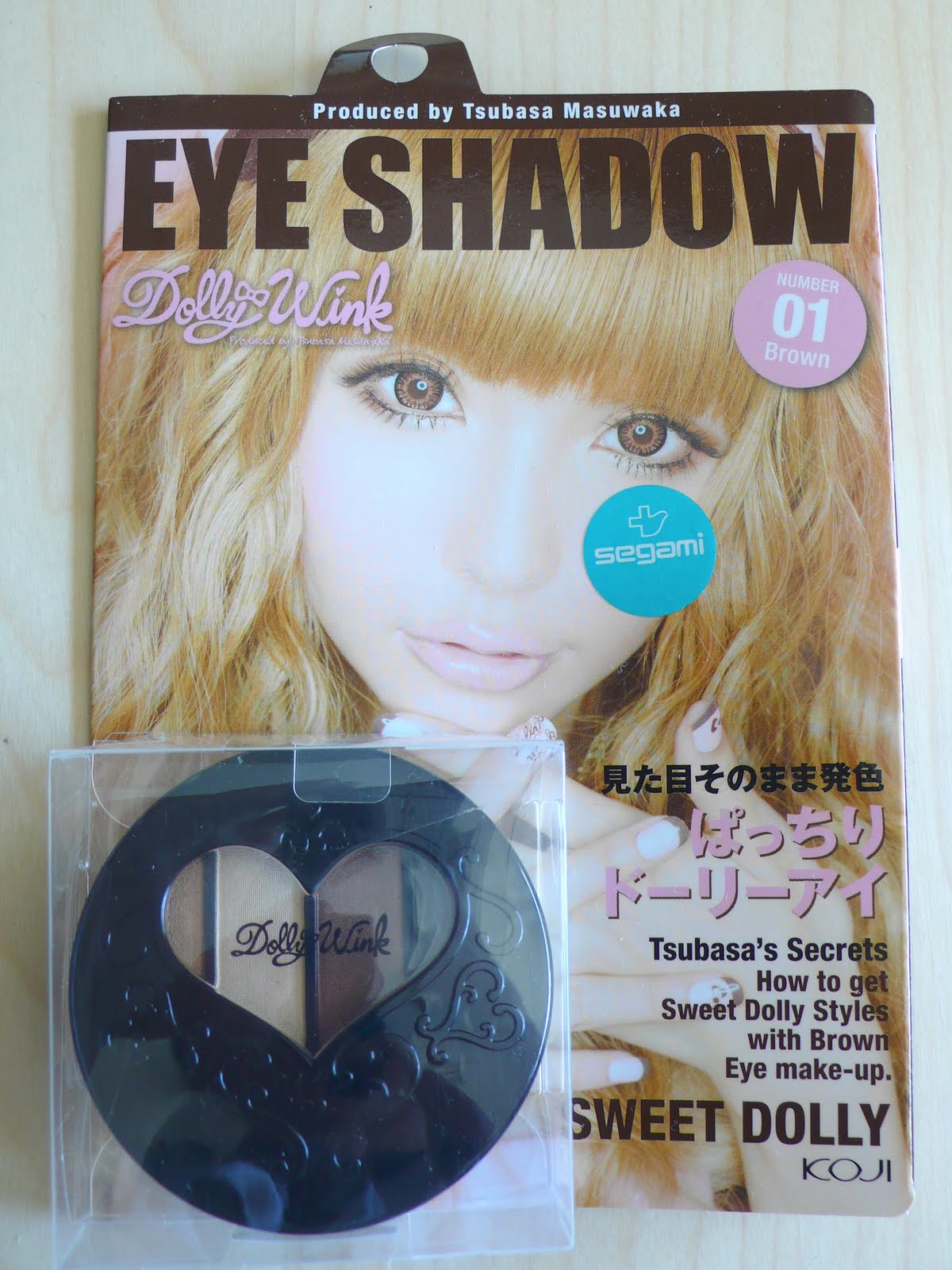 Fishball's corner!! Dolly Wink Eyeshadow 01 Brown Sweet Dolly