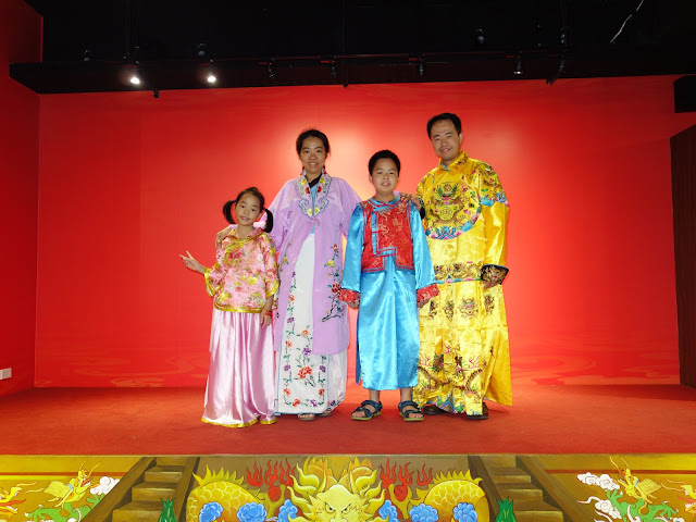 土地公文化館,桃園市土地公信仰,台灣土地公造像,土地公節日慶典,兒童文化館,布袋戲表演,打彈珠,桃園景點,親子景點,室內景點,免門票