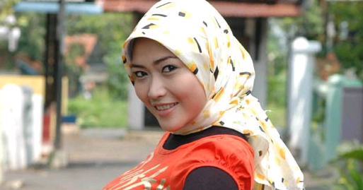 MANDIRIQQ- JILBAB YANG TERNODAI ~ KUMPULAN DEWASA