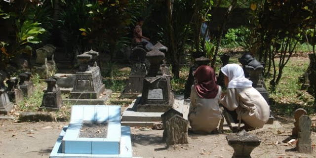 Jangan Katakan Terlambat Untuk Membahagian Orang Tua Jangan Katakan Terlambat Untuk Membahagian Orang Tua
