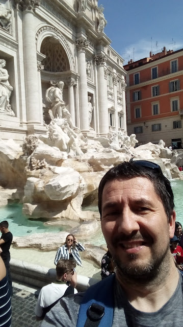 Le selfie de Mr Duboscope devant la fontaine de Trevi