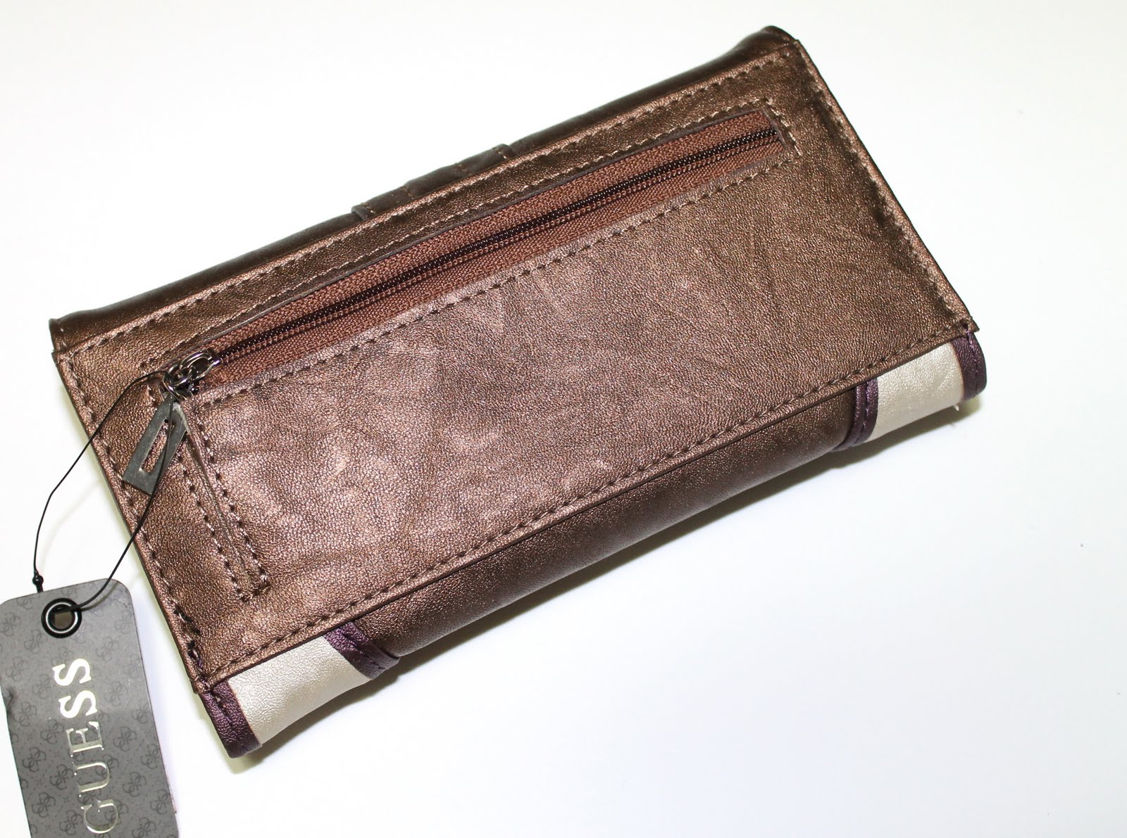 Boutique Malaysia: GUESS WOMEN TRIFOLD WALLET ~ PAPPARAZI