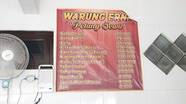 warung bu erna, warung erna, warung sate babi bu erna, petungsewu, kuliner babi di malang, sate babi, baikut, samsam, titte, kuping babi, non halal, soto daging, soto babat, kuliner non halal di malang