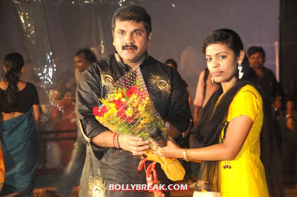 Sachin Ahir, Reshma Sonavane - (14) - Bollywood Celebs Dahi Handi Celebration Pics 2012