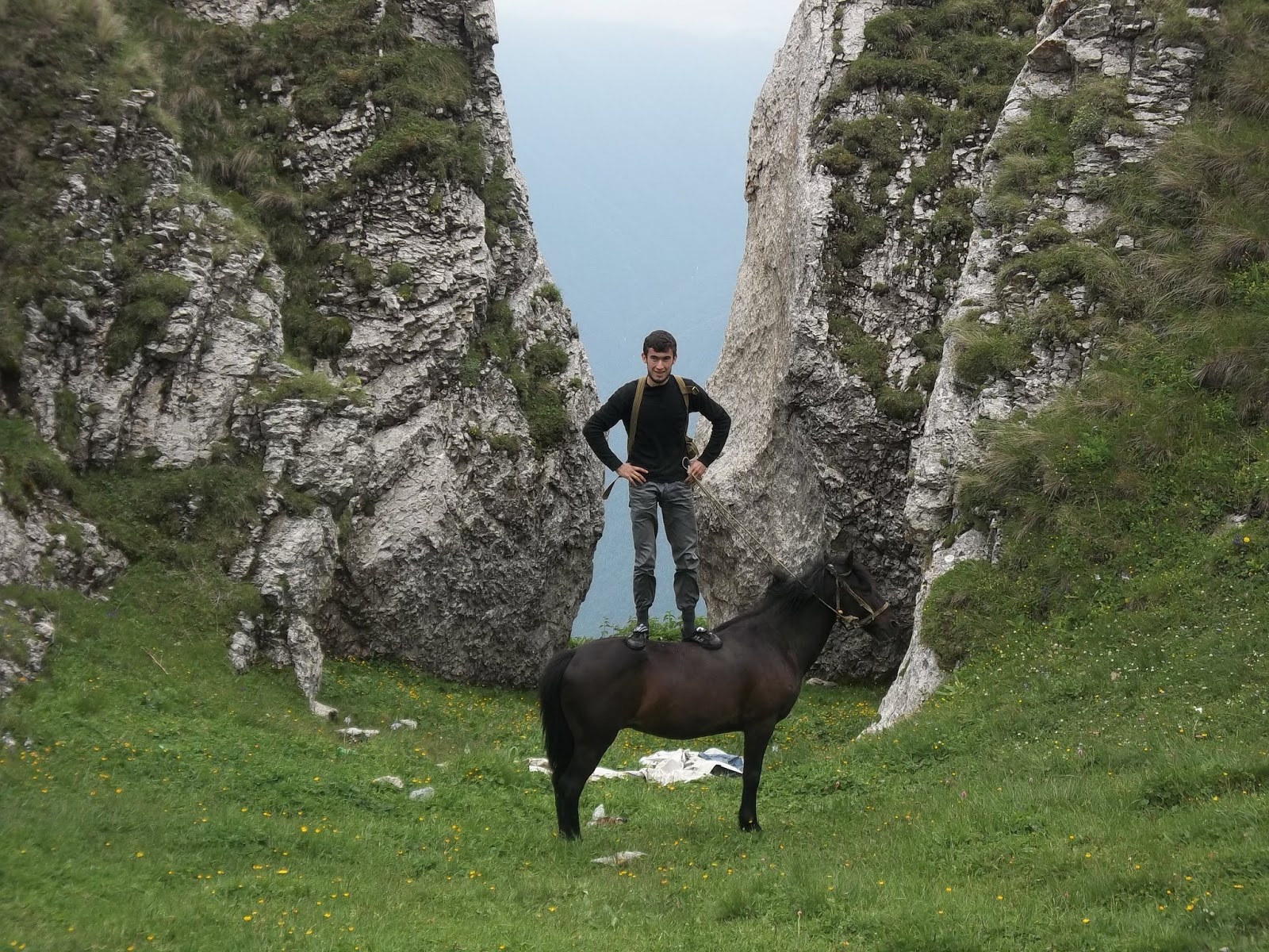 Джигит в горах