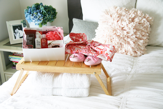 IHeart Organizing UHeart Organizing DIY Emergency Pamper Kit for-your-mistle-toes-a-great-relaxing-pamper-beauty-christmas-gift-box