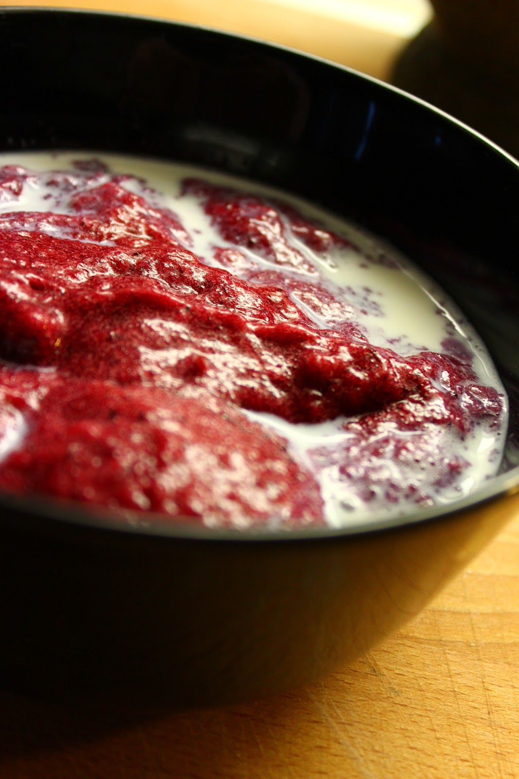 Kärähtäneet Mustikkainen vispipuuro