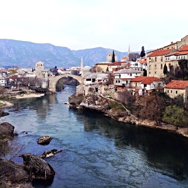 Mostrar, Bosnia
