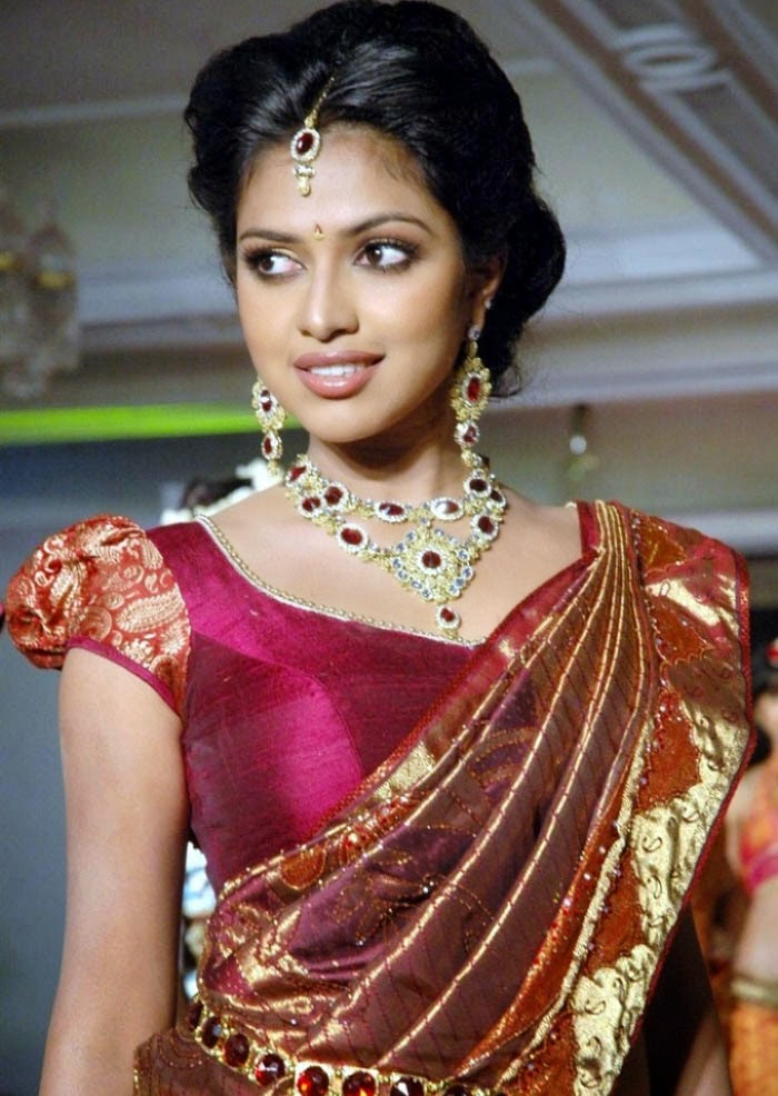 South Indian Film Actress Amala Paul Hot Photos Wallpapers Hot Images