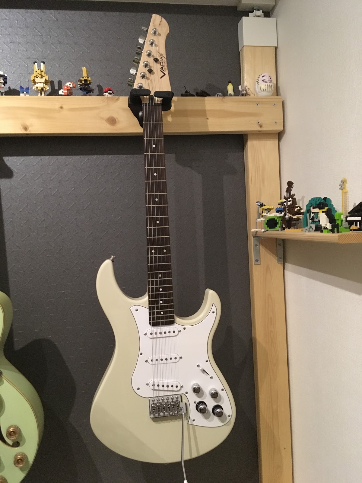 line6 variax standard モデリングギター LINE6 Variax Standard WH モデリングギター(Line 6の革新性と