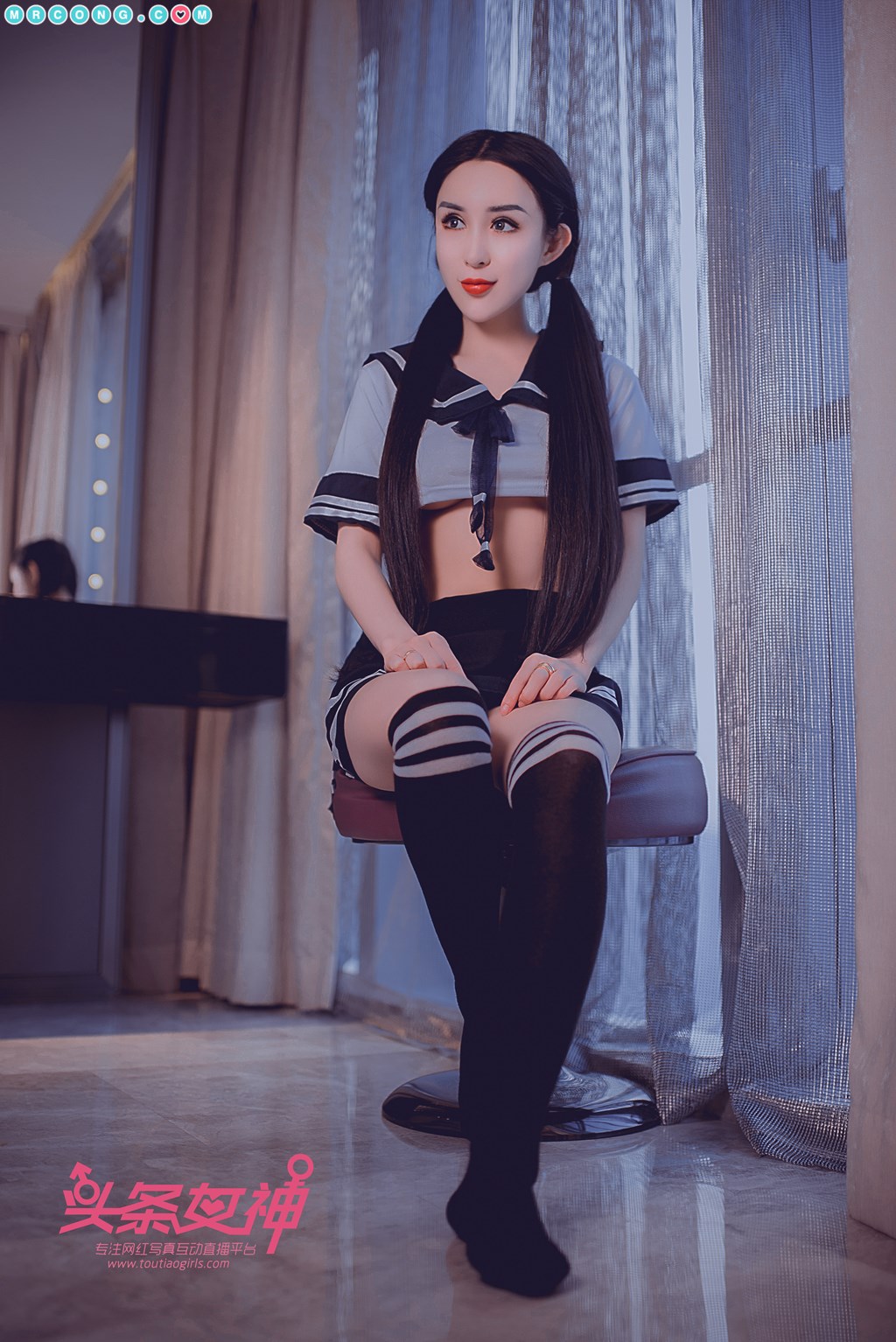 TouTiao 2018-05-13: Model Li Si Tong (李思彤) (21 photos) photo 1-1