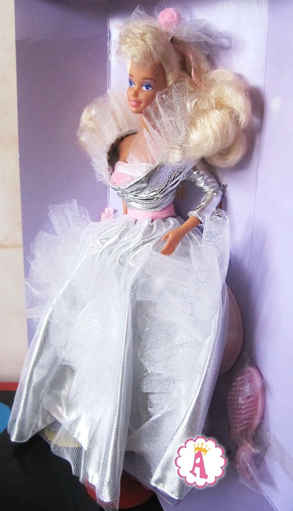 Barbie Everyone Loves Applause: обзор коллекционной куклы Барби 1991 года