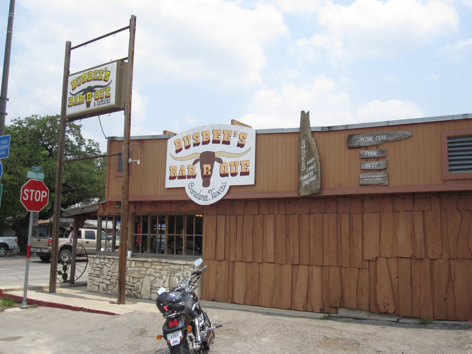 Man Up: Tales of Texas BBQ™: Outside Busbee's (Bandera, TX)