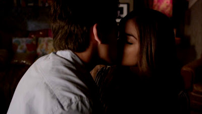 Pretty Little Liars S03E19. What Becomes of the Broken-Hearted