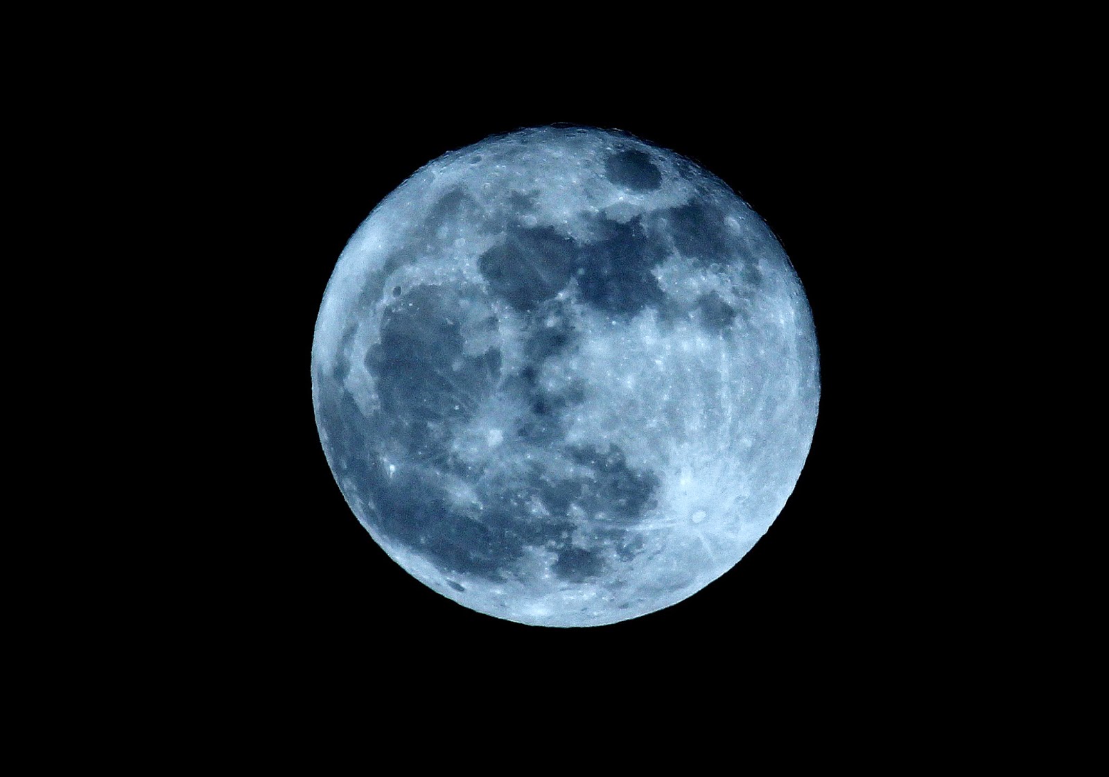 Moon writer. Праздник полной луны. Writer pro. Moon write. Супер натуральная луна.