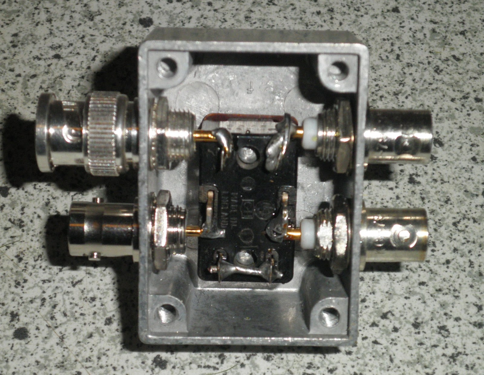PA1BJ Antennes e.d. Easy to built coax switches