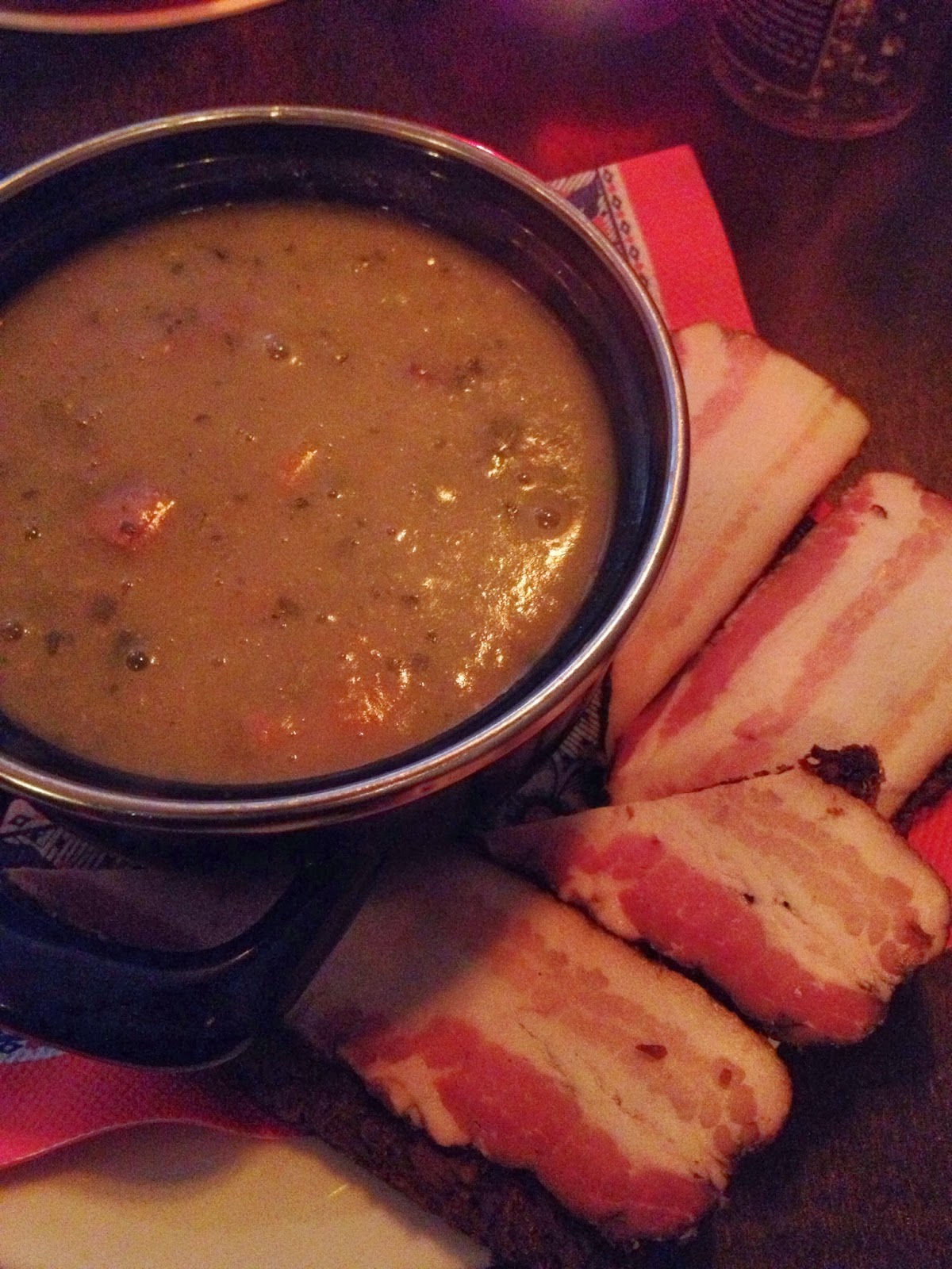 Amsterdam - Pea soup with Dutch bread and bacon