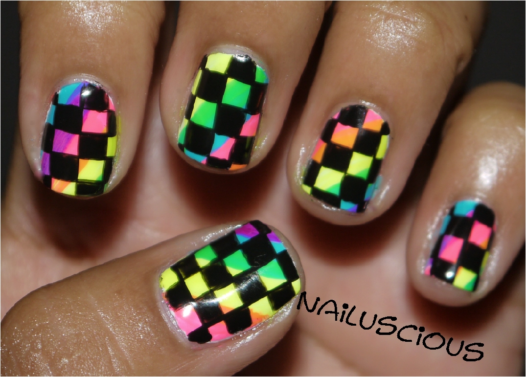 Nailuscious Checker Rainbow