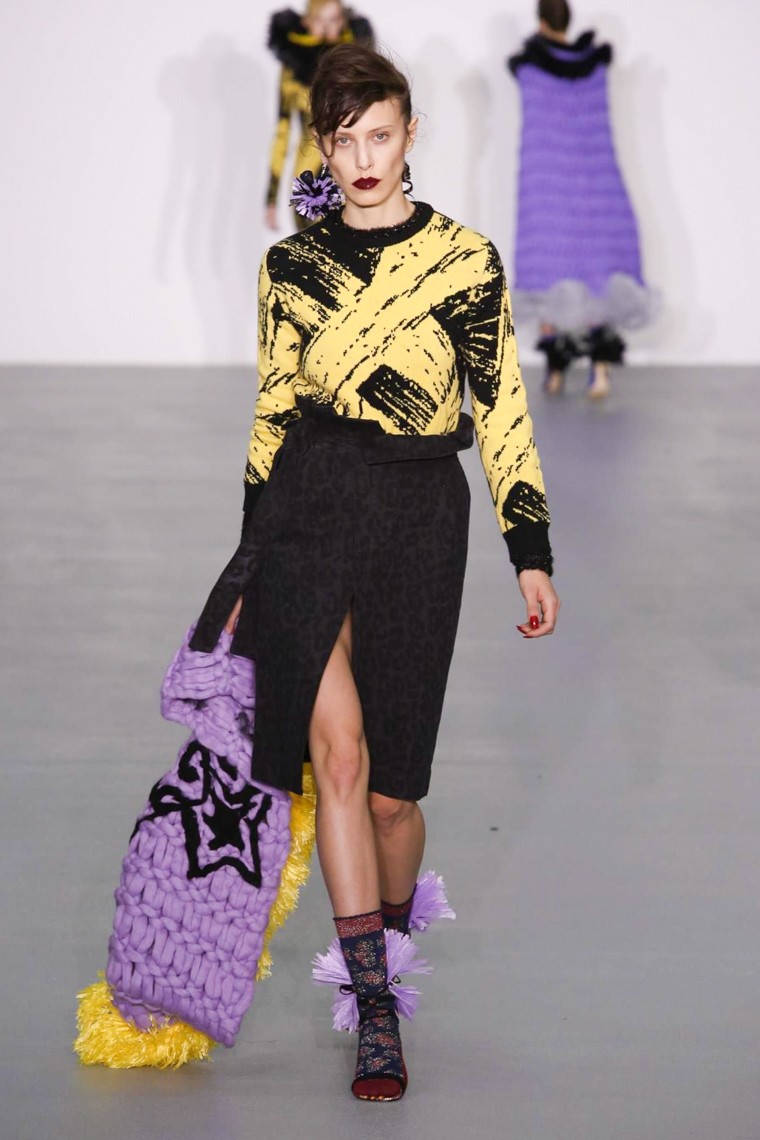 Sibling Fall/Winter 2016-2017 RTW LFW sibling-fall-winter-2016-2017-collection-london-fashion-week, sibling-fall-winter-2016-2017, sibling-fall-2016, sibling-fall-2017, sibling-fall-winter-2016, sibling-fall-winter-2017, sibling-river-island, sibling-x-river-island, river-island-x-sibling, dudessinauxpodiums, du-dessin-aux-podiums, sexy-fashion, sexy-girls