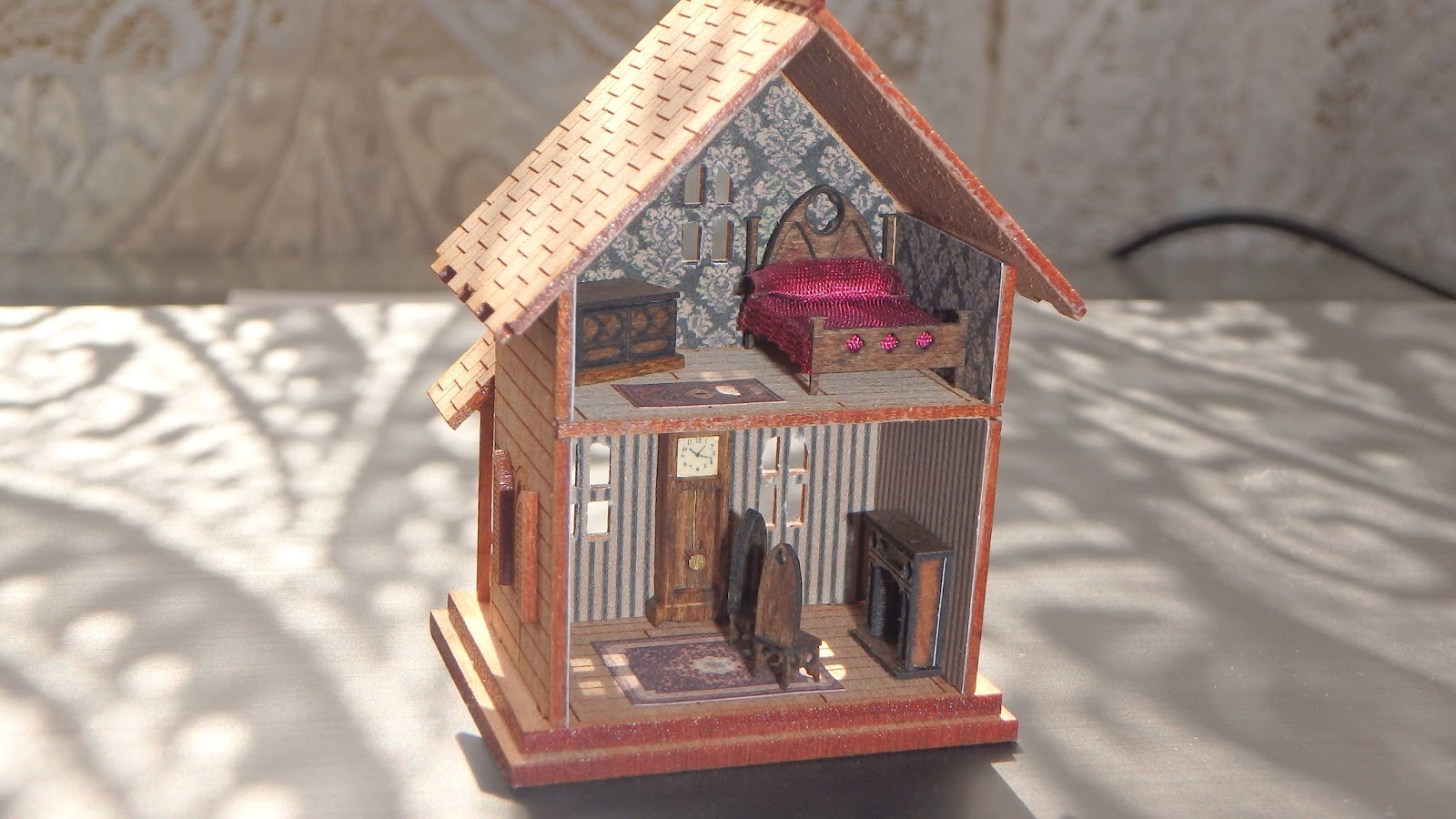 musings-and-crafting-1-144-scale-dollhouse-finished