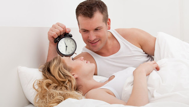Cách tính số lần quan hệ tình dục tốt nhất cho sức khỏe Căn cứ vào độ tuổi, người ta có thể tính được số lần quan hệ tình dục trong tuần