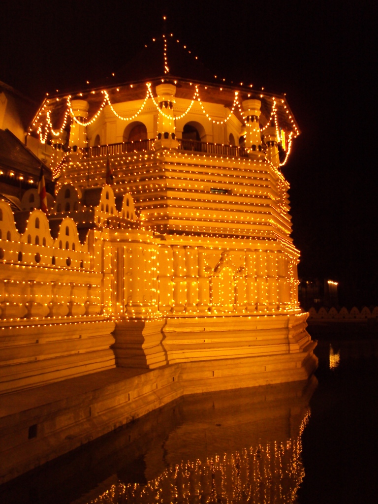Eden Sri Lanka: Beautiful moments at City of Kandy