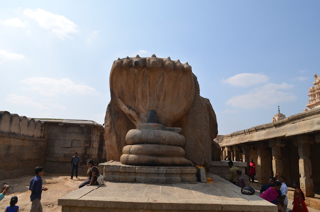 Statue of Naga sheltering Shivalingam, Lepakshi, Andhra Pradesh