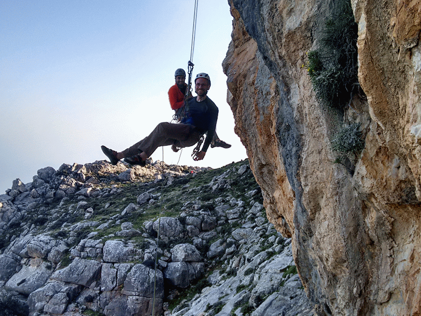 Keijo rock climbing! by Fu-reiji on DeviantArt