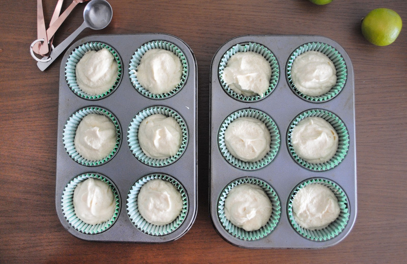 Sharkett Sisters COCKTAIL CUPCAKES GIN AND TONIC