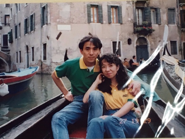 Pakai Kaos yang Sama Setiap Hari, Alasan Kakek Ini Sungguh Mengharukan