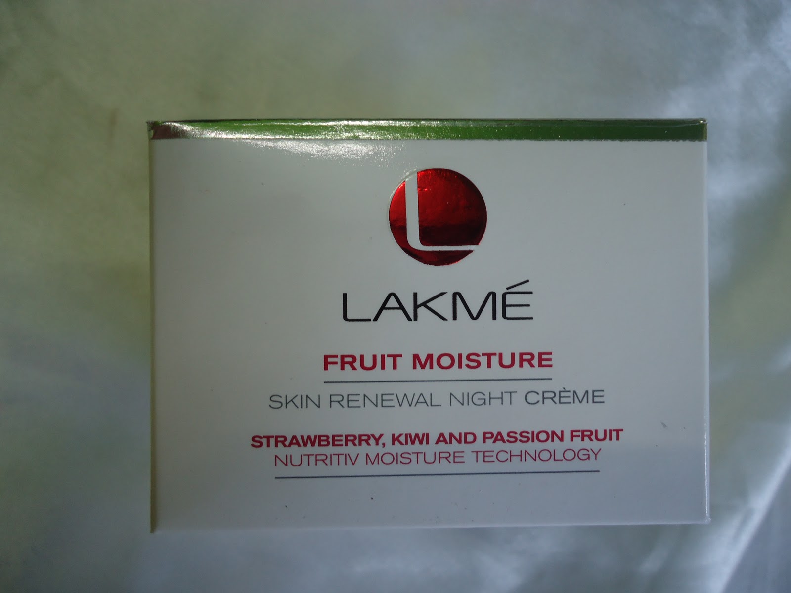lakme fruit moisture strawberry kiwi passion night cream