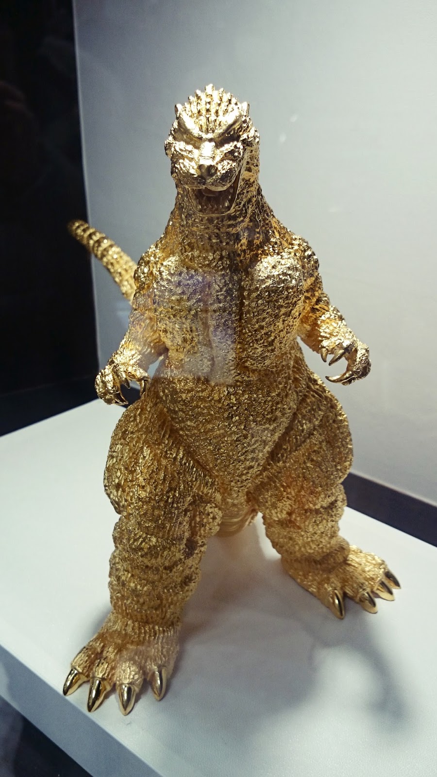 純金 ゴジラ】東宝70周年記念 ゴジラ 純金カード No.7 37605-617