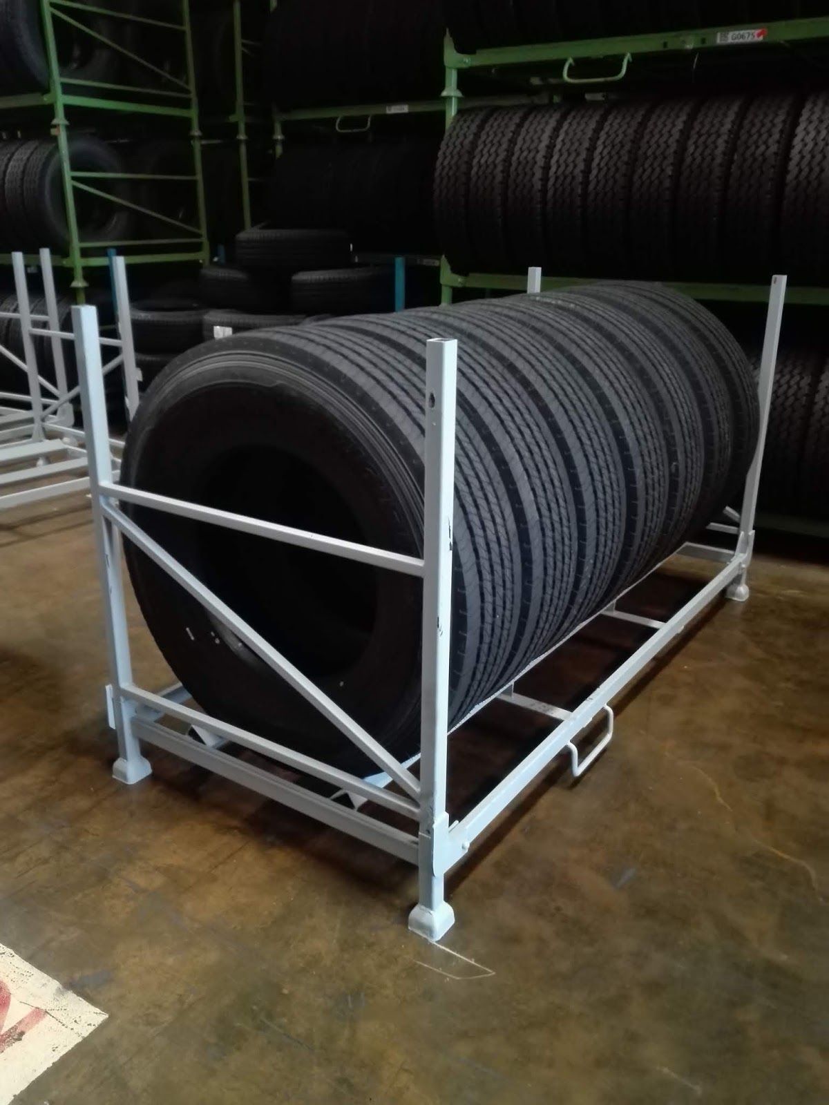 PALLET BESI STEEL PALLET DAN RACK BAN serta steel STACKTAINER dan NESTAINER