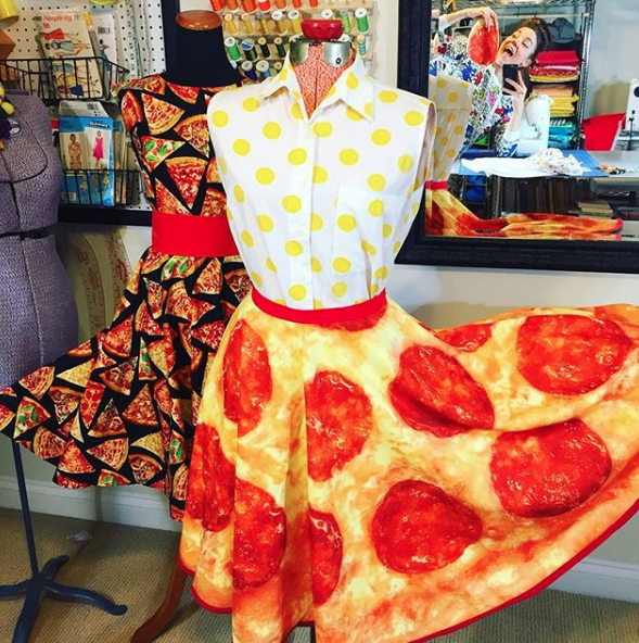 Cassie Stephens DIY Beach Towel to Circle Skirt!