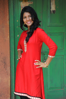 Vaishnavi Cute Pics [Andhrula Music] width=