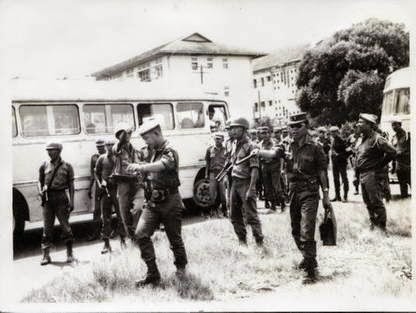 Donald Isaac Pandjaitan: Foto Galeri- Rekonst penyerbuan ...