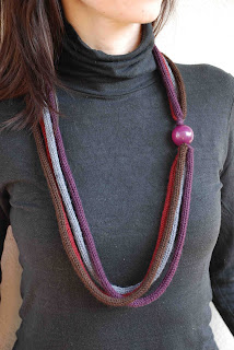 DIS-MOI OUI: collane di lana